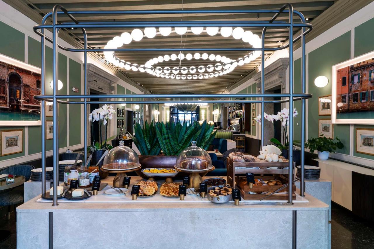 Radisson Collection Hotel, Palazzo Nani Venice Exterior photo The interior of the restaurant