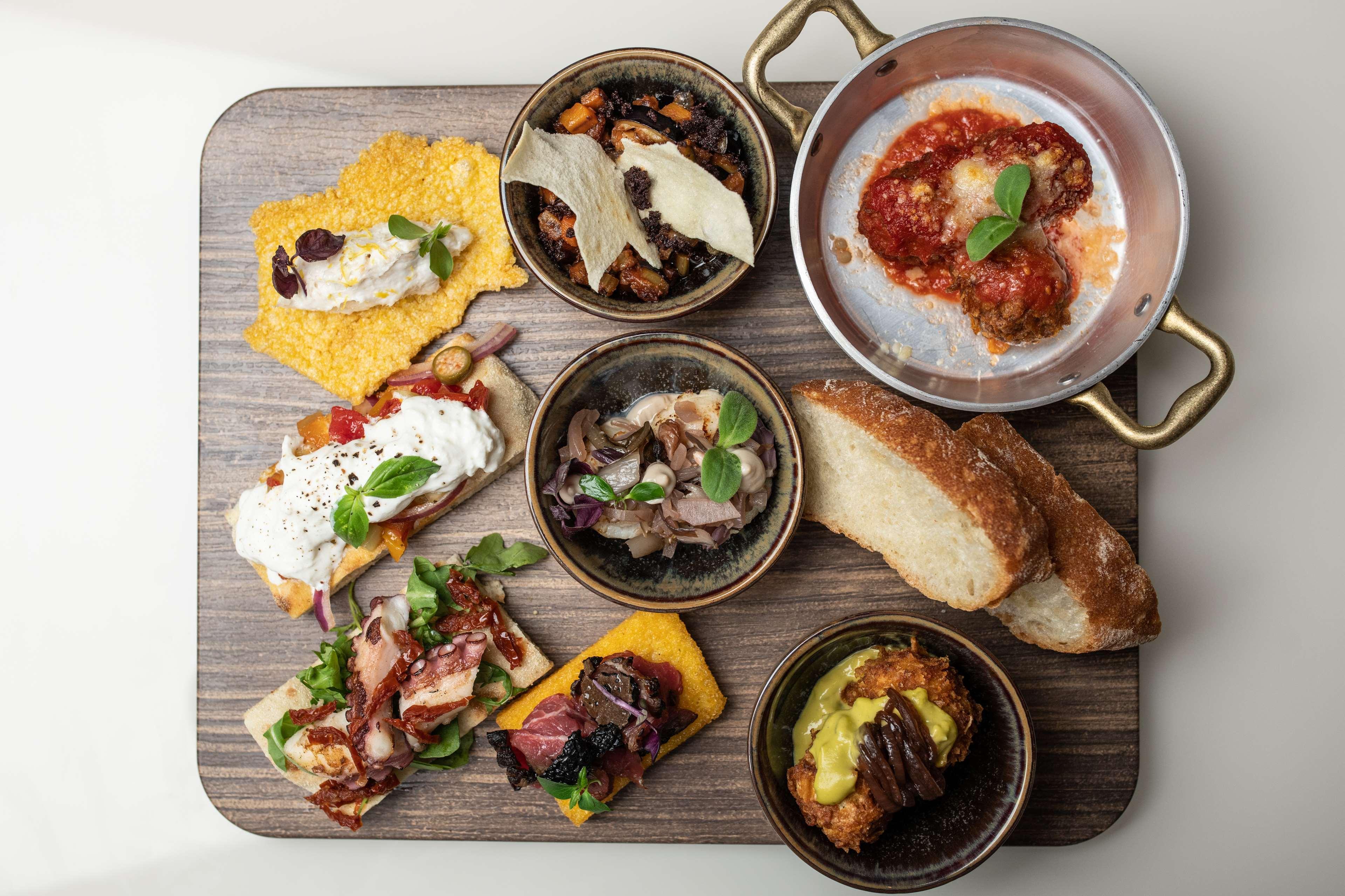 Radisson Collection Hotel, Palazzo Nani Venice Exterior photo A selection of tapas