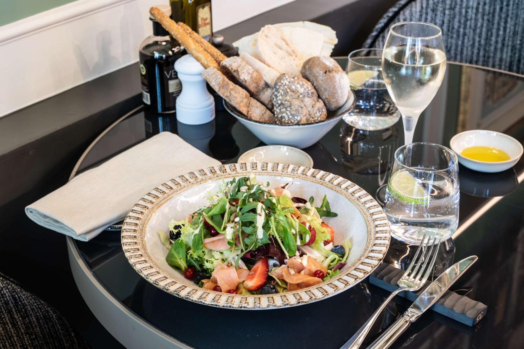 Radisson Collection Hotel, Palazzo Nani Venice Exterior photo A salad at the restaurant